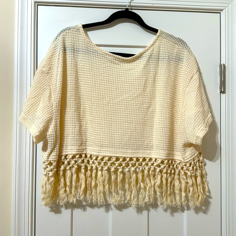 SHEIN Cream Crop